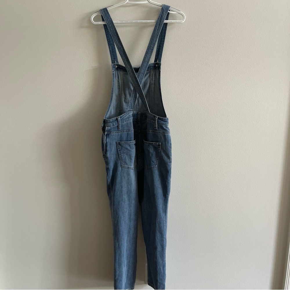Free People size 27 medium wash overalls with pockets - Picture 5 of 8